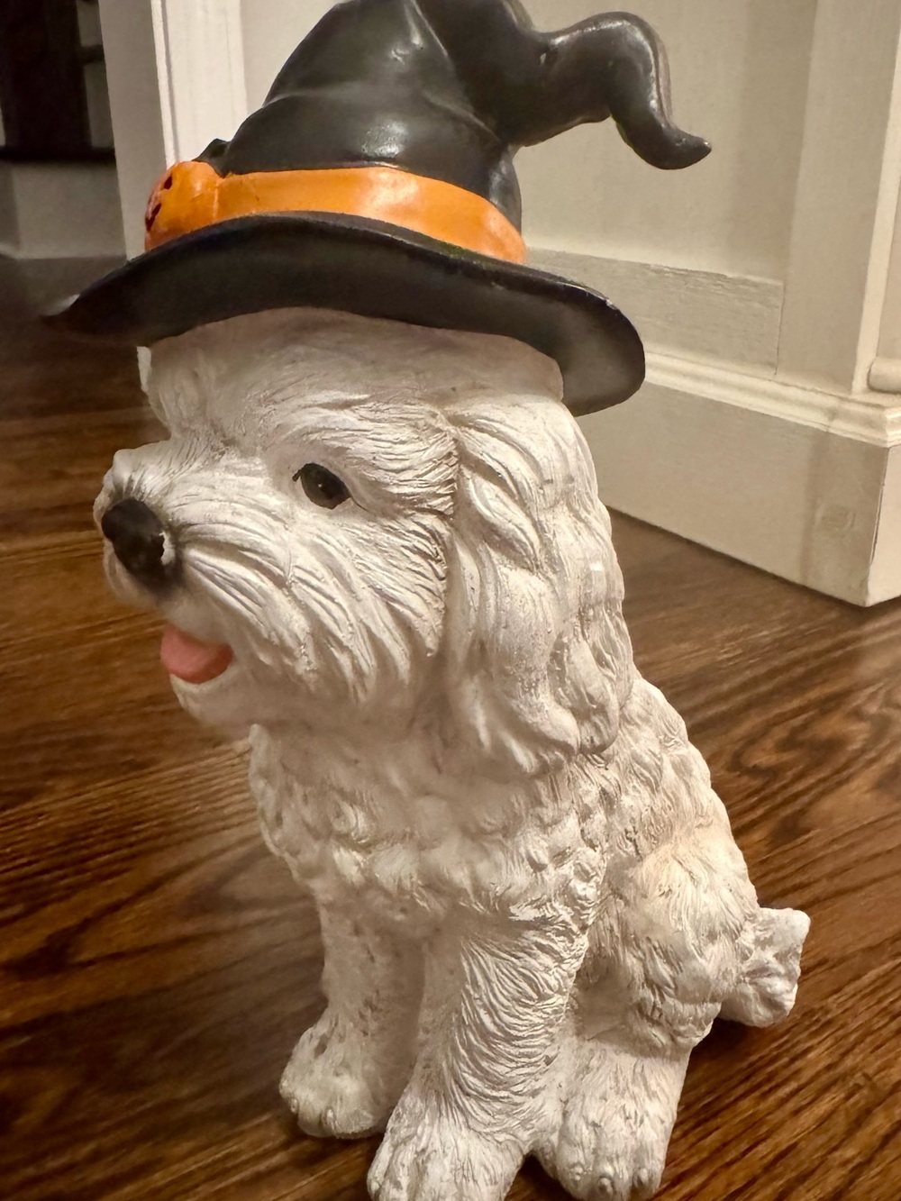 White Maltese Halloween Dog Statue with Black Witch Hat - Picture 9 of 12